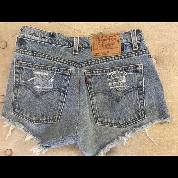 SOLDLevi’s 550 Jean Shorts - Picture 3 of 4